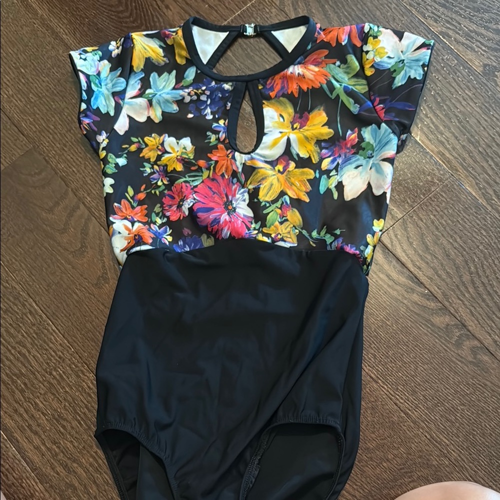 Eleve Key Hole Leotard